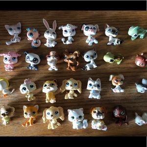 Littlest Pet Shop LOT of 28  puppy’s kittens birds